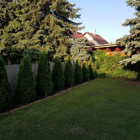 Nádor Apartman Balatonlelle Exterior foto