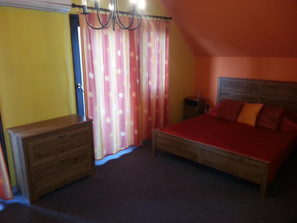 Nádor Apartman Balatonlelle Quarto foto